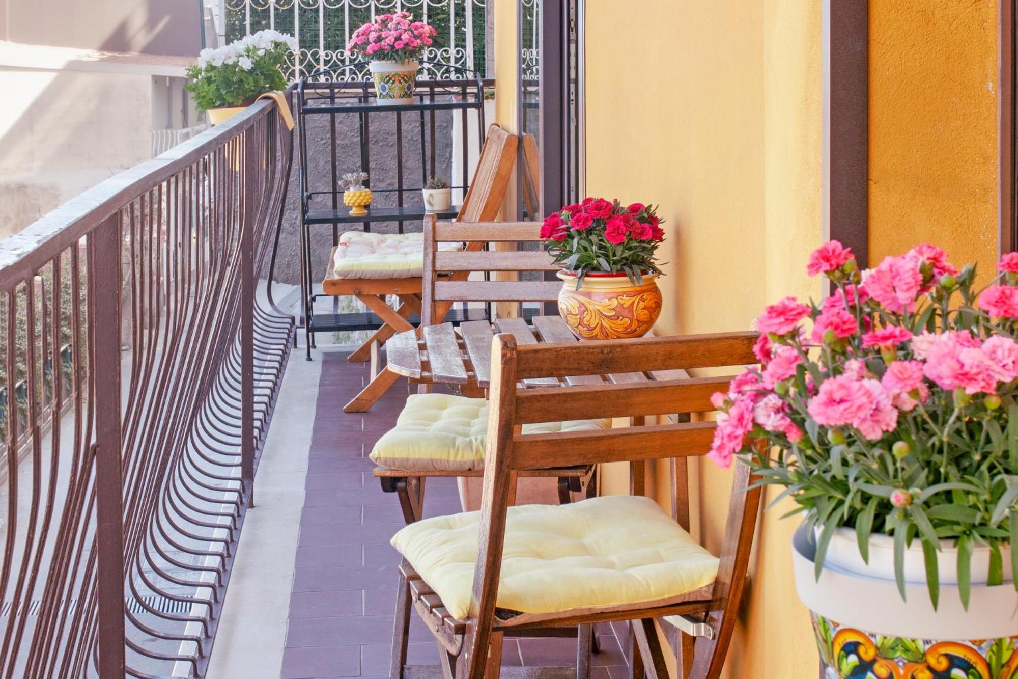 La Casa Gialla Таормина Экстерьер фото